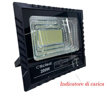 Carica l'immagine nel visualizzatore di Gallery, Faro LED Solare 200W Con Pannello Solare Indicatore Carica Luce Fredda Clicled