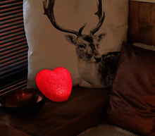 Carica l'immagine nel visualizzatore di Gallery, Lampada Cuore Led Da Tavolo Luce Notturna Cuore Rosso Morbido Batteria Portatile
