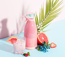 Carica l'immagine nel visualizzatore di Gallery, Mini Frullatore Portatile USB Da Viaggio Succo Frutta Mixer Frullati 300ML