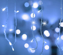 Carica l'immagine nel visualizzatore di Gallery, Tenda Luminosa Natalizia 10M 300 LED Bianco Freddo Cascata Luminosa Prolungabile