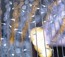 Carica l'immagine nel visualizzatore di Gallery, Tenda Luminosa Natalizia 3x2.70M Cascata Luci Di Natale LED Luce Fredda