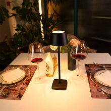 Carica l'immagine nel visualizzatore di Gallery, Luxury Lamp, lampada ricaricabile