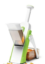 Carica l'immagine nel visualizzatore di Gallery, Affettatrice A Mandolina.