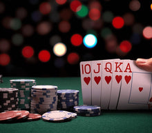 Carica l&#39;immagine nel visualizzatore di Gallery, Set Di Fiches Per Poker Da 100 Chips Texas Holdem Scatola Metallo Gettone Dealer
